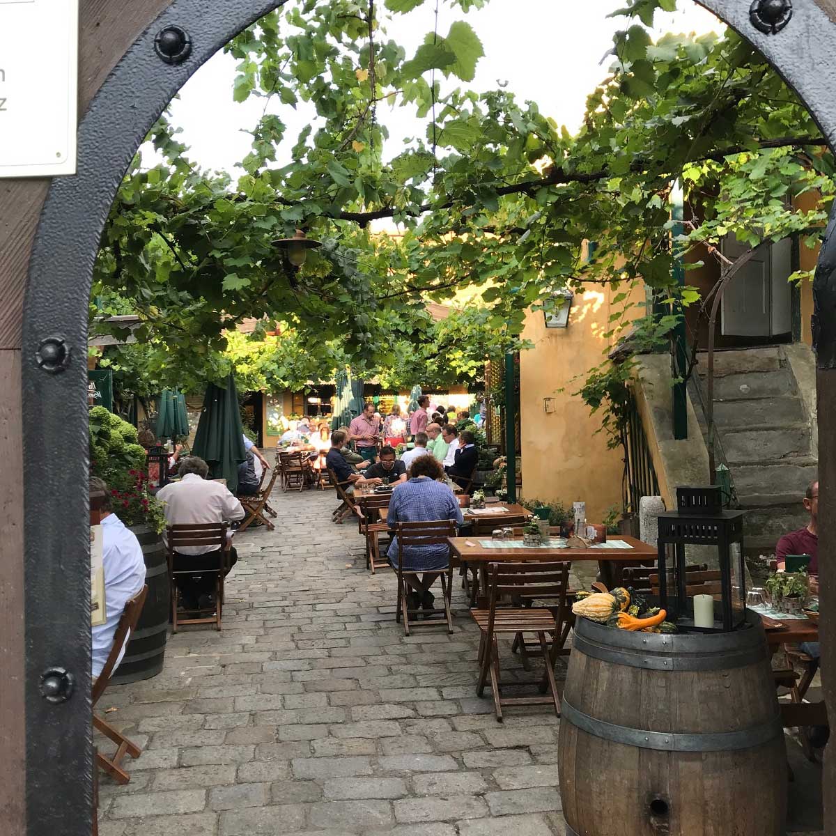 DAS WEINLOKAL